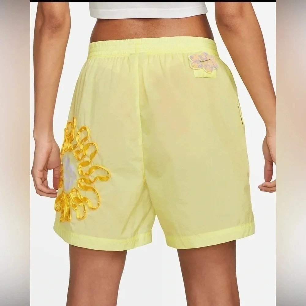 Nike Embroidered Shorts Yellow Women’s Size M NWT - Picture 3 of 13
